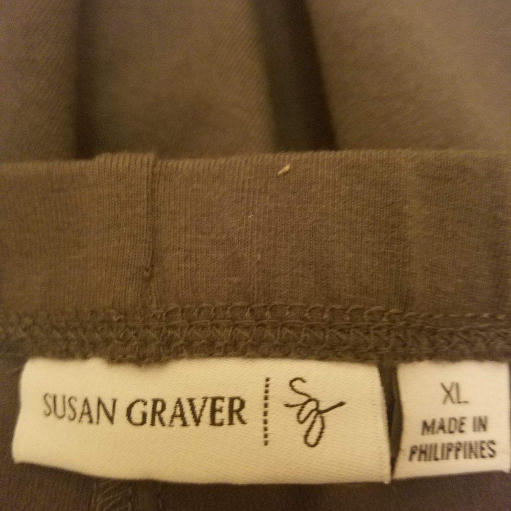 Susan Graver Leggings - Picture 2 of 3